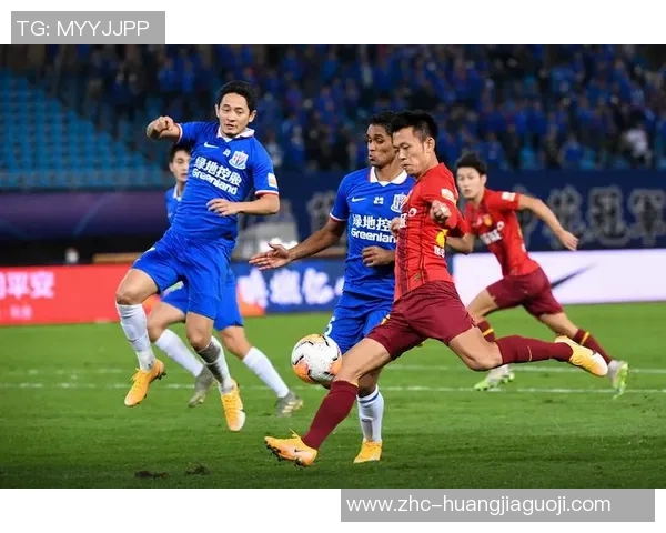 华夏幸福足球队奋勇争先展现团队精神与竞技风采的辉煌历程 华夏幸福足球队奋勇争先展现团队精神与竞技风采的辉煌历程