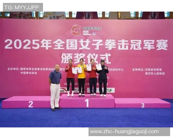 女子拳击对决引发热潮运动员们展现力量与技巧的巅峰之战